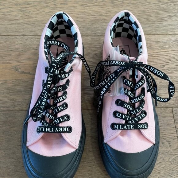 Limited Edition Vans x Lazy Oaf Style 29 Black Lug Sole in Almond Blossom - Picture 3 of 9